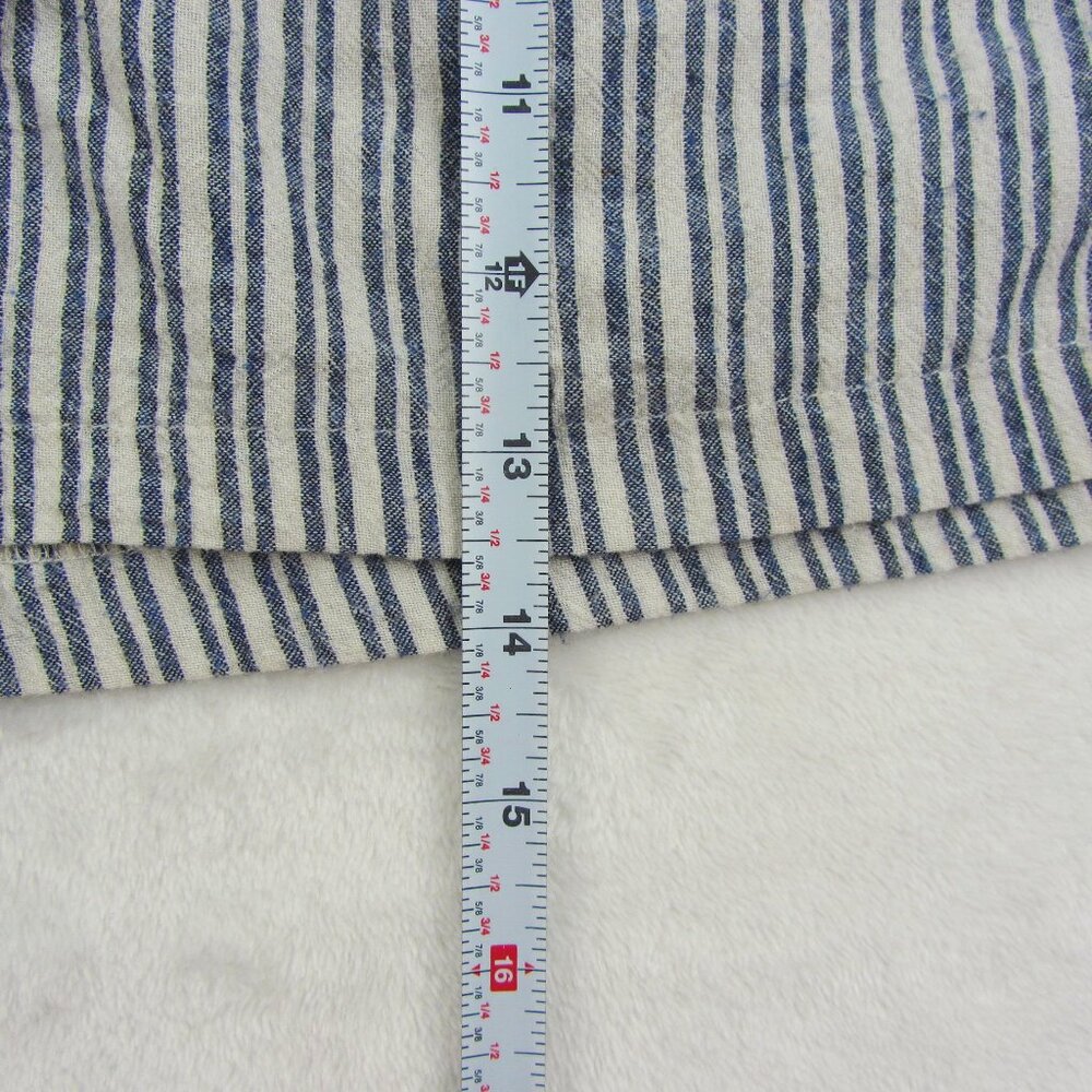 A. Calin Pinstripe Women's Shorts Size M - Picture 9 of 11